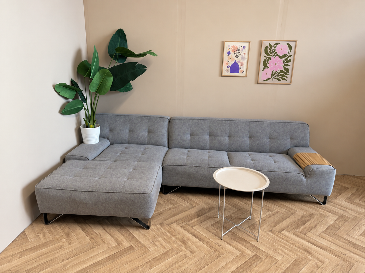 Grijze Hoekbank met Knoopdetails – Modern & Stijlvol 🛋️