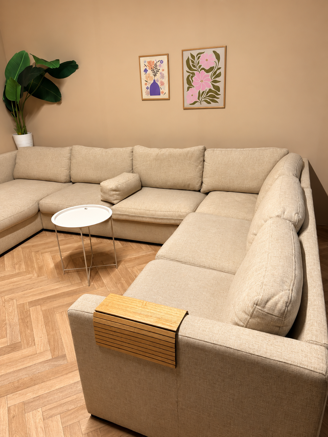 Beige U-Bank met Loungedeelte – Ruim & Modern 🛋️